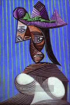 Büste der Frau au chapeau raye 1939 Kubismus Pablo Picasso Ölgemälde